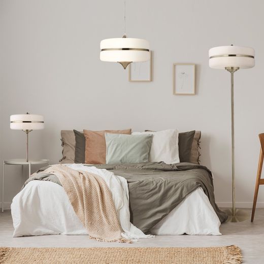 Golvlampa mod. Sarod- Vitt och guld D40 H156