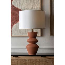 Lampe de table en céramique couleur argile, 38 x 38 x 64 cm | Hasna