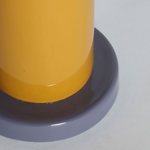 Lámpara de sobremesa de metal en morado y amarillo, 30 x 30 x 42 cm | Albate