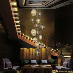 Lampa sufitowa z 13 lampkami w metalu i szkle Ovila, Ø96x300cm