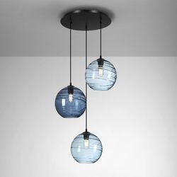 Ljus/mörkblå Geos 3-ljus taklampa i kristall och metall, Ø55x125 cm