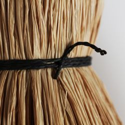 Lampa sufitowa z włókna naturalnego i rafii w kolorze naturalnym, 32 x 32 x 93 cm | Kasy