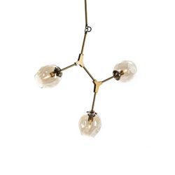 Złota lampa sufitowa z 3 przezroczystymi kloszami 77x60x92