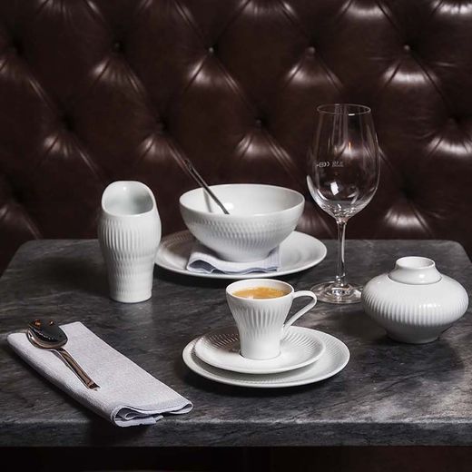 Pot à lait en porcelaine blanc, 8,1 x 7,5 x 13,2 cm | utopie