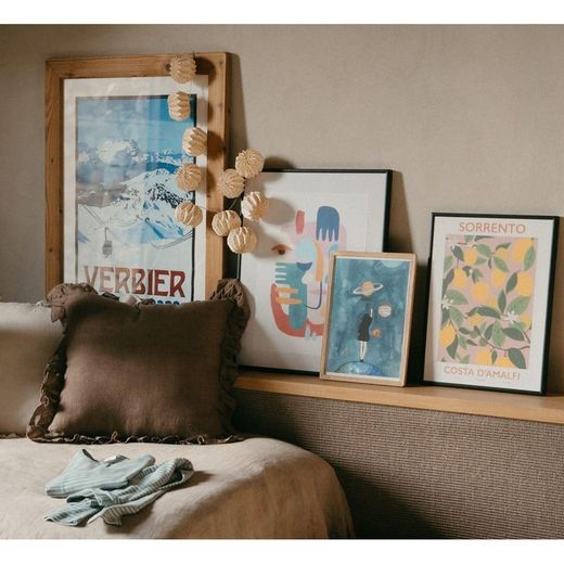 Black Aluminum Wall Picture Frame, 12" x 16" x 0.75" | Abstract