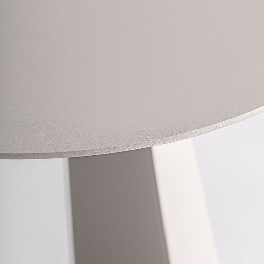 Mesa auxiliar de aluminio en beige, 40 x 40 x 48 cm | Wengen