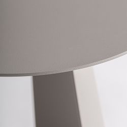 Mesa auxiliar de aluminio en gris, 40 x 40 x 48 cm | Wengen