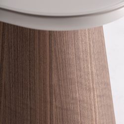 Mesa auxiliar de madera de fresno y cristal en marrón y beige, 60 x 60 x 50 cm | Torksey