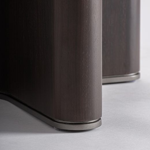 Mesa auxiliar de madera de fresno y cristal templado en marrón y gris, 60 x 60 x 50 cm | Bransby