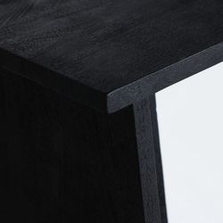 Mesa auxiliar de madera de mango en color negro, 30 x 35 x 50 cm | Znin