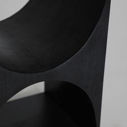 Table d'appoint en manguier noir, 35 x 30 x 55 cm | Kirila