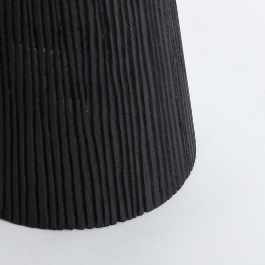 Mesa auxiliar de madera de mango en negro, 40 x 40 x 56 cm | Gruteau
