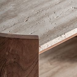 Mesa auxiliar de madera de mango y travertino en marrón y beige, 60 x 35 x 56 cm | Tivoli