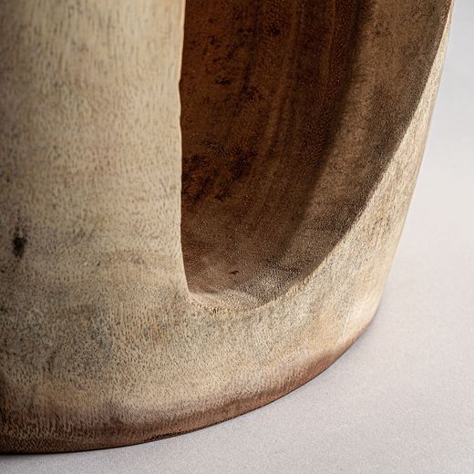 Mesa auxiliar de madera de suar en marrón, 39 x 39 x 46 cm | Krania