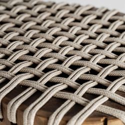 Mesa auxiliar de madera de suar en natural, 29 x 33 x 43 cm | Obernai