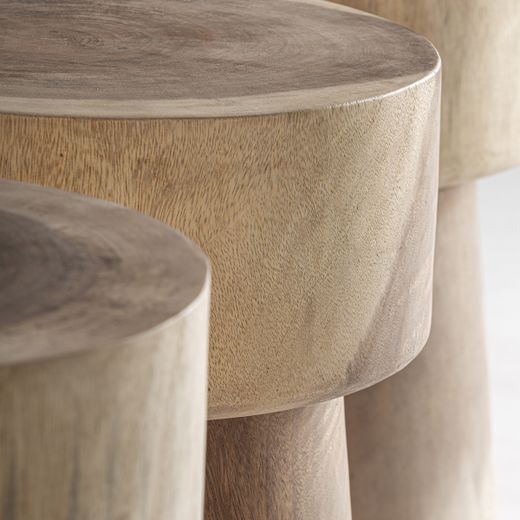 Mesa auxiliar de madera de suar en natural, 40 x 40 x 46 cm | Rimini