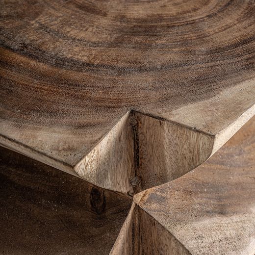 Mesa auxiliar de madera de suar en natural, 40 x 40 x 50 cm | Sakalli