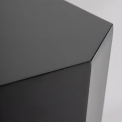 Mesa auxiliar de madera en negro, 40 x 40 x 45 cm | Friesach
