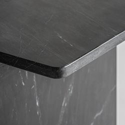 Mesa auxiliar de mármol en negro, 38 x 30 x 51 cm | Marquina