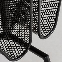 Mesa auxiliar de metal en negro, 45 x 45 x 69 cm | Fussen