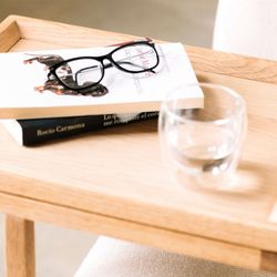 Sidobord i ek, 45x35x70cm