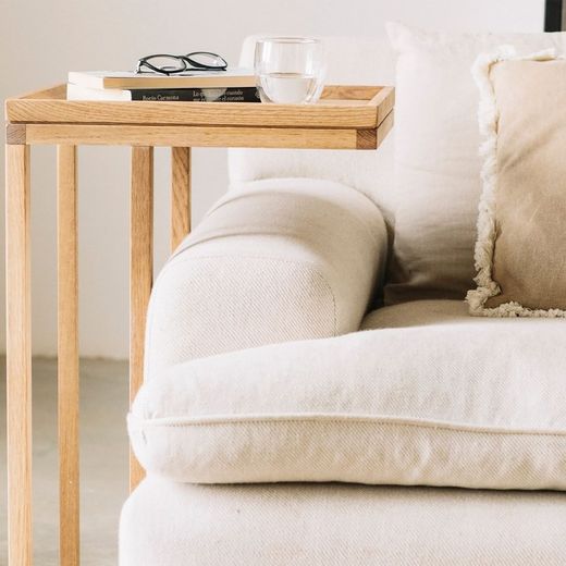 Sidobord i ek, 45x35x70cm