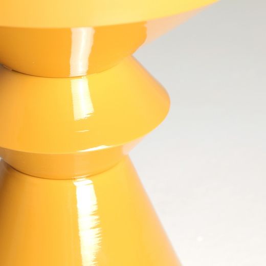 Table d'appoint ronde en fer moutarde, 36 x 36 x 49 cm | Olten