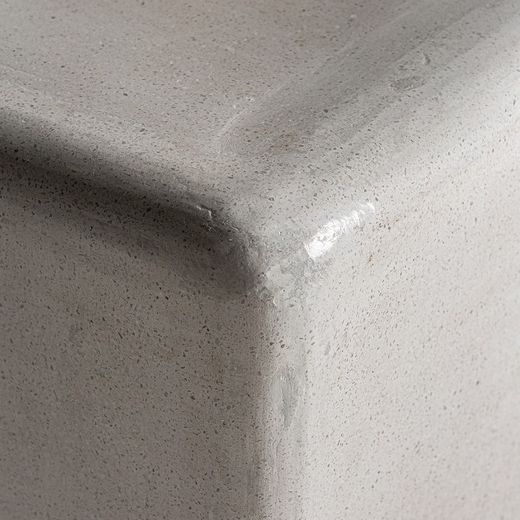 Vasto Beistelltisch aus weißem Stein, 49 x 49 x 74 cm