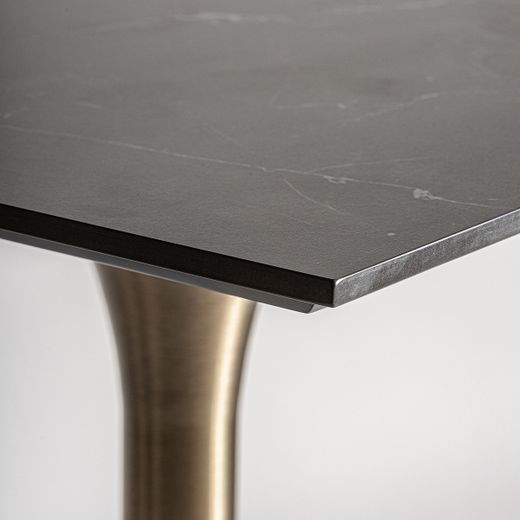 Mesa de bar de metal y cerámica en oro y negro, 65 x 65 x 105 cm | Ullaland