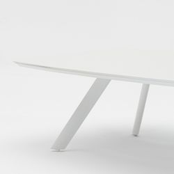 Couchtisch aus Aluminium in Weiß, 140 x 74 x 38 cm | Mehr