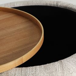 Mesa de centro de madera y tejido en beige, 102 x 102 x 34 cm | Sils