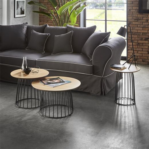 City S rundt sofabord i egetræ. Sorte metalben 40 x 40 x 45 CM