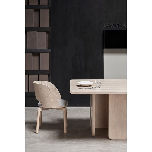 Square wooden dining table in light natural color, 137 x 137 x 75 cm | Arq