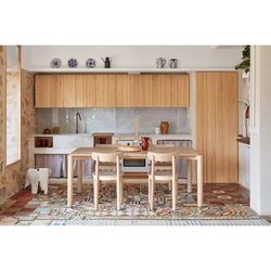 Light natural wood dining table, 180 x 100 x 75 cm | Atlas