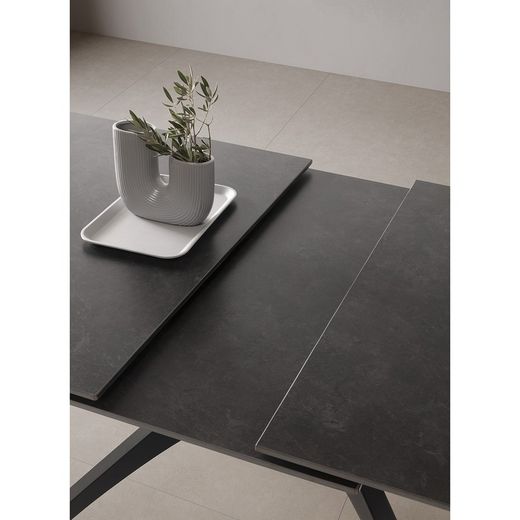 Utdragbart matbord i syntetsten och metall i mörkgrå svart, 150-200 x 85 x 76 cm | Stipendium