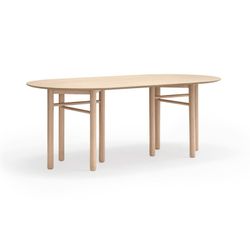 Oval dining table made of light natural wood, 200 x 100 x 75 cm | Junco