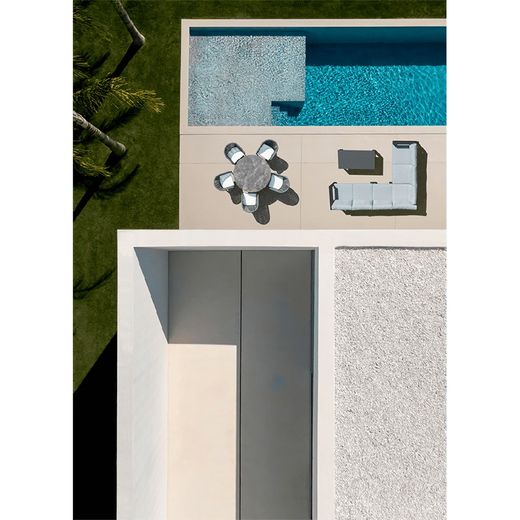 Round garden dining table made of aluminium and ceramic glass in anthracite, 120 x 120 x 75 cm | Orick