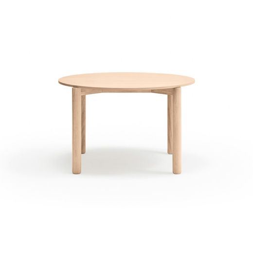 Round dining table in light natural wood, 125.3 x 120 x 75.2 cm | Atlas