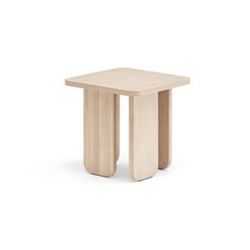 Light natural wood corner table, 48 x 48 x 48 cm | Arq