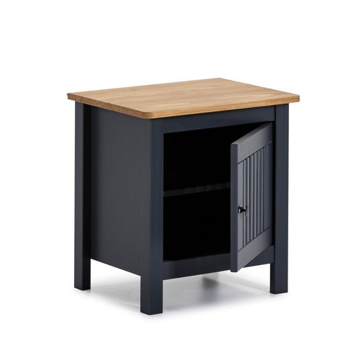 Chambre à coucher, commode et petite table | Brune