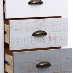 Chambre à coucher avec tête de lit, 2 tables de chevet et commode | romantique