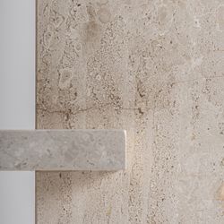 Mesita de noche de piedra en beige, 40 x 35 x 51 cm | Korba
