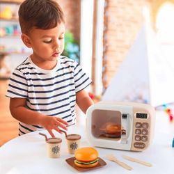 Microondas de juguete de polietileno en beige, 20 x 10 x 13 cm | Happy Gourmet