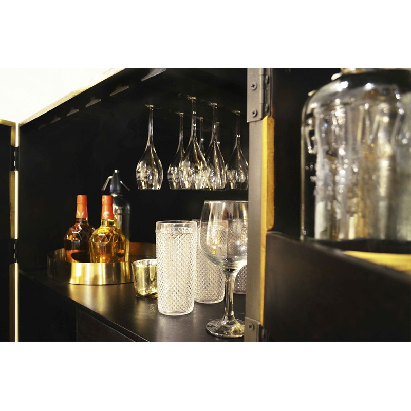 Mueble bar botellero Montana de madera, cristal negro y espejo dorado