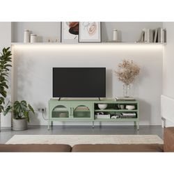 Conjunto de salón compuesto por aparador alto y mueble de televisión en color verde menta| Diora