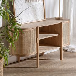 TV-bänk i ask och rotting i natur, 120 x 43 x 60 cm | Ikla