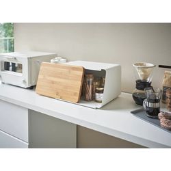 Steel and bamboo bread bin in white and natural, 31.5 x 24.5 x 18.5 cm | Tower