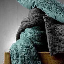 Cotton plaid in Prussian green, 200 x 140 cm | Tana