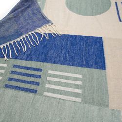 Multicolored synthetic fiber plaid, 130 x 1 x 170 cm | sasha