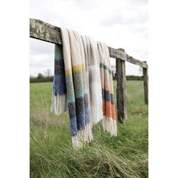 Recycled polyester plaid in natural, 160 x 130 cm | Isabel